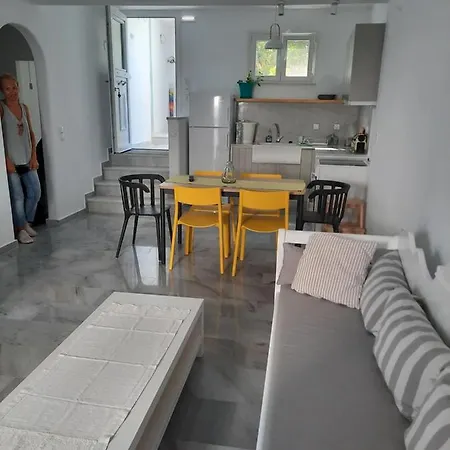 莫什拉一室公寓酒店 *