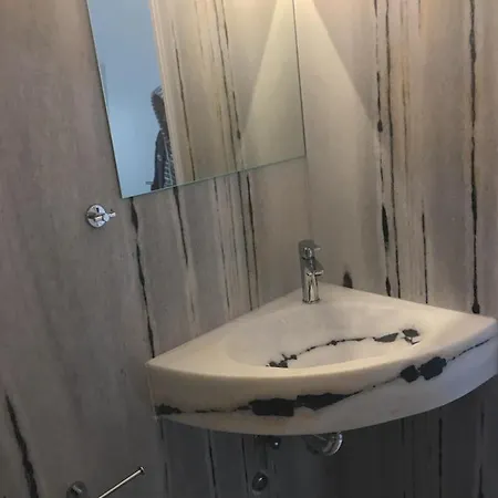 莫什拉一室公寓酒店 Páros