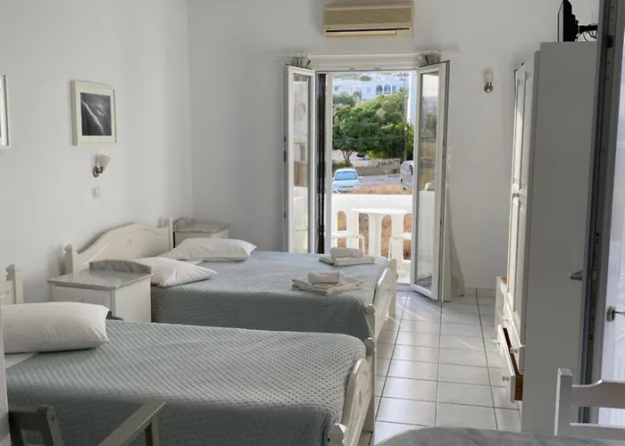 Moschoula * Parikia (Paros)