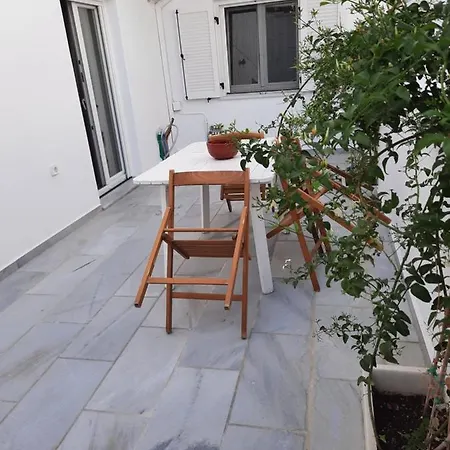 Moschoula * Parikia (Paros)